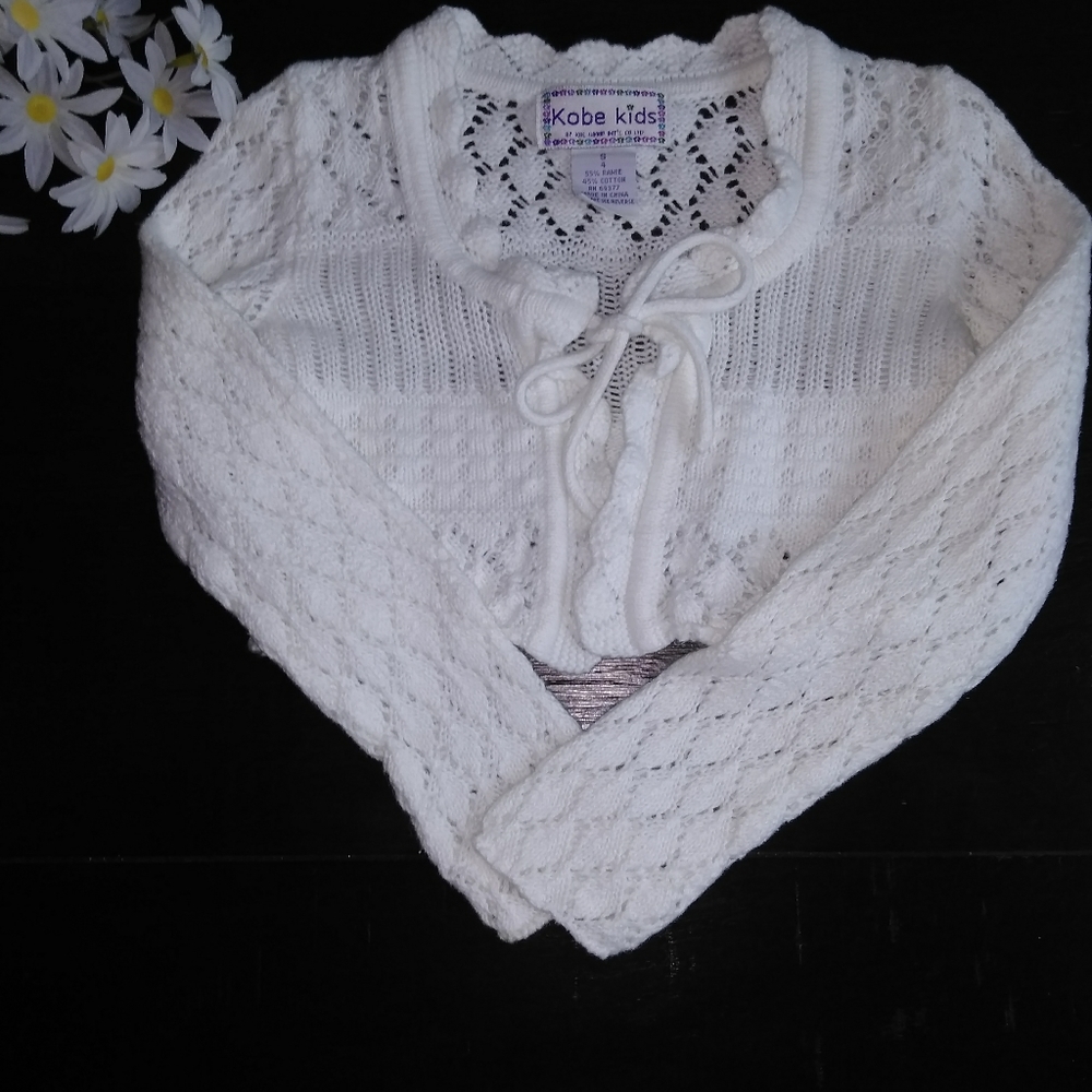 Kobe kids White Shrug. Sz 4
